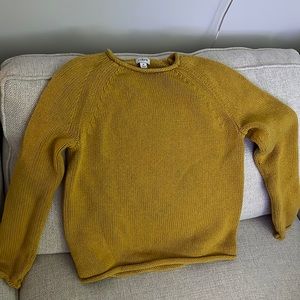 Beautiful sweater. Never worn. No stains or tears.